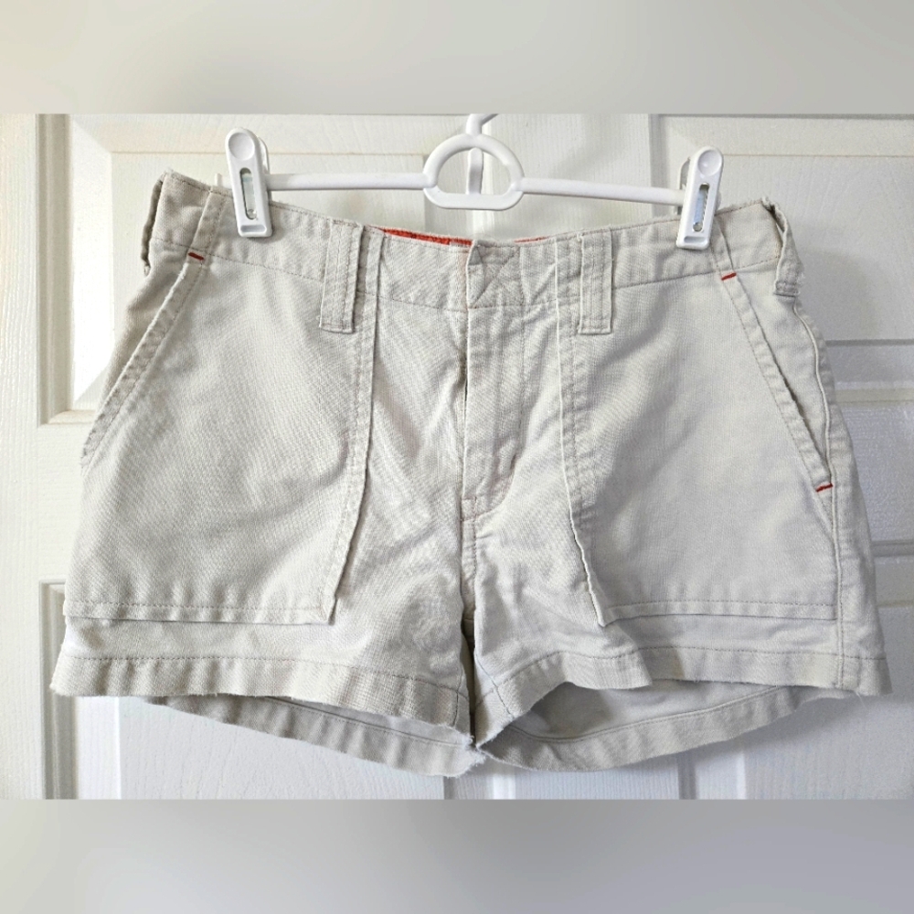 Abercrombie & Fitch Cream Cargo Shorts with Classic Design